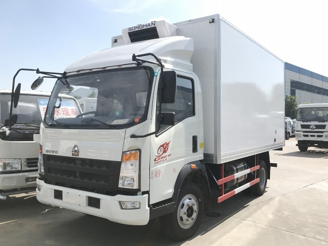 (厢长4.0米)重汽豪沃冷藏车