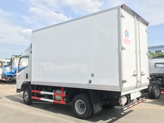 (厢长4.0米)重汽豪沃冷藏车