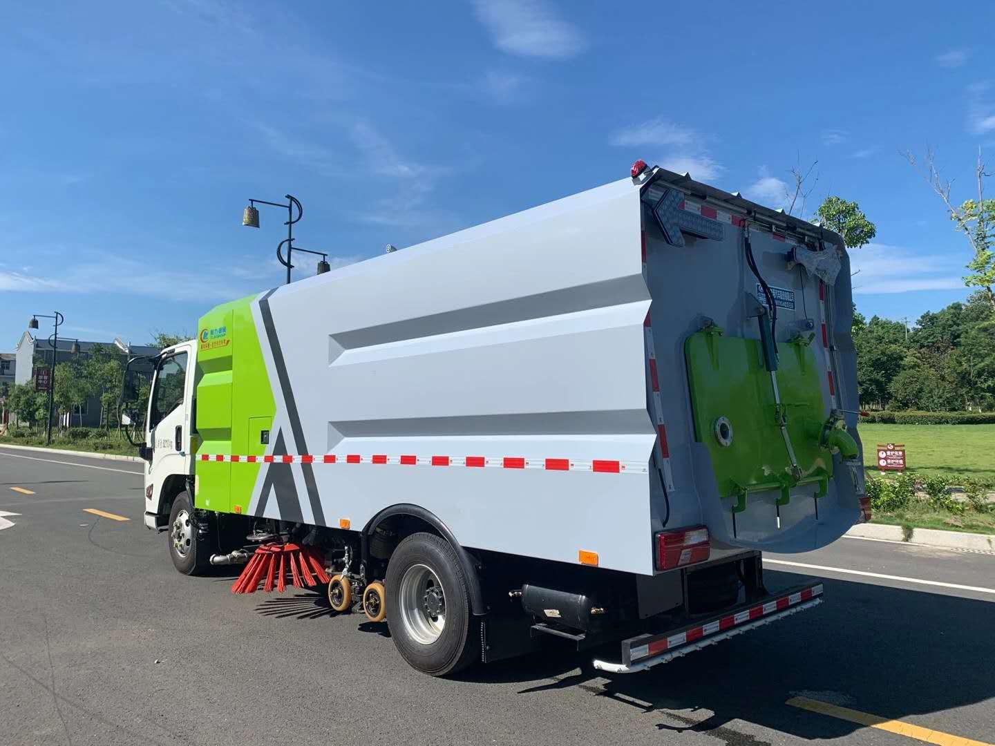 五十铃10立方洗扫车