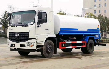 东风D3洒水车(14.5立方)