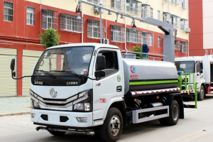 东风多利卡5立方铁路抑尘洒水车